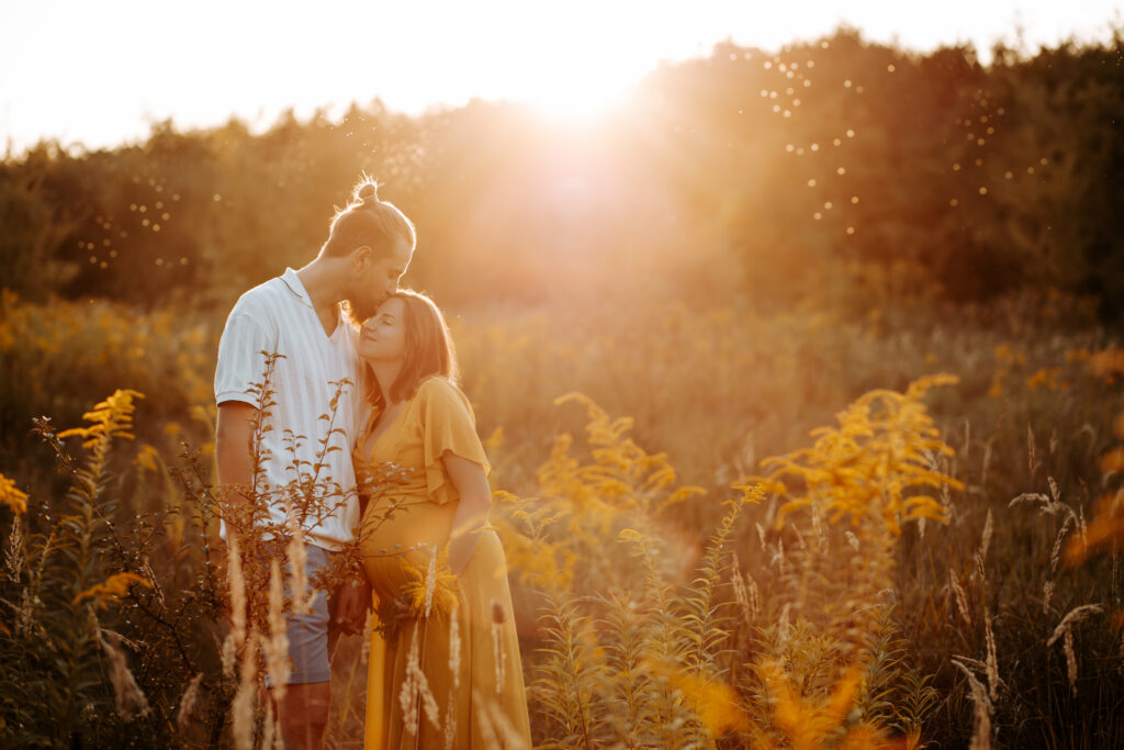 Sesja Brzuszkowa w Złotym Świetle 🤰 | Fotograf Justyna Taboł Opole