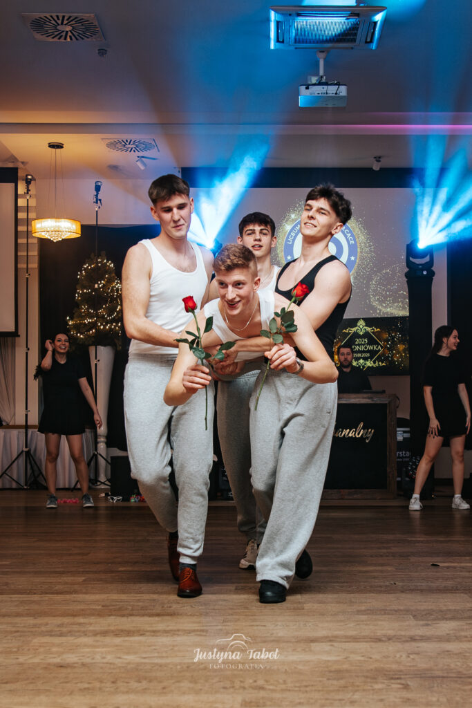 Studniówka Liceum Ogólnokształcącego im. Jana Kilińskiego w Krapkowicach – Dworek Komorno.