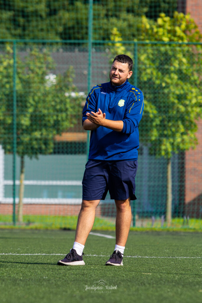 Siła Ruchu w Piłce Nożnej: Trener Adam Lisicki⚽️A.L. Football | Wizerunek w Sporcie