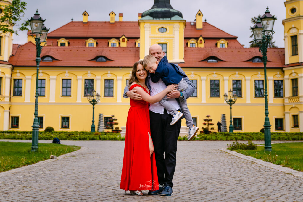 Sesja rocznicowa w pałacu w Żyrowej | Rodzinna fotografia